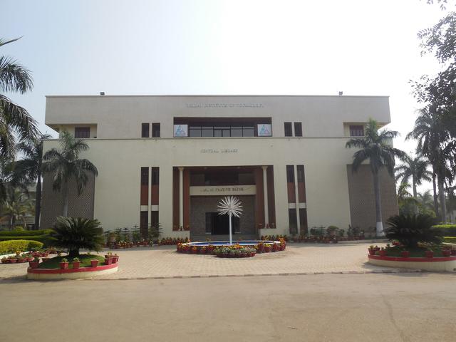बीआईटी प्रशासनिक भवन (Bhilai, where the college is located)