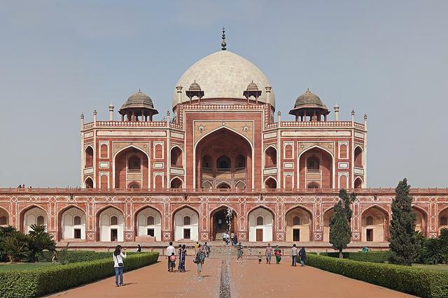 Tomb of Humayun, Delhi (Delhi, where the college is located)