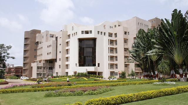 SDM Super Specialty Hospital (Manjushree Block) (Dharwad, where the college is located)