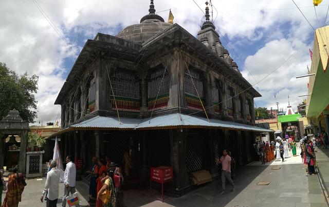 Vishnupad temple gaya bihar (Gaya, where the college is located)