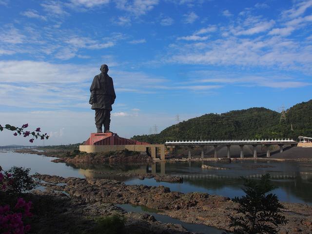 Statue of Unity - View from the other bank of Narmada (Gujarat, where the college is located)
