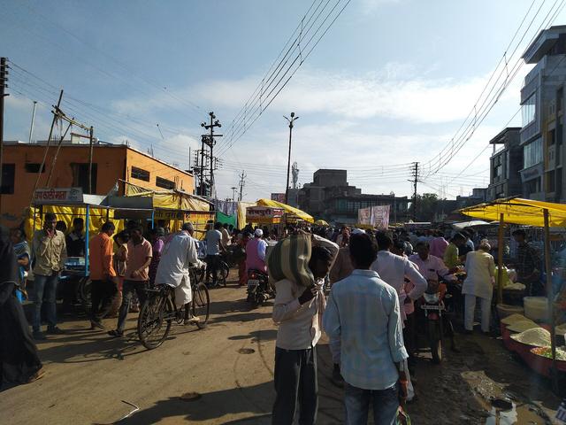 Market in Hingoli (Hingoli, where the college is located)