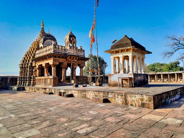 0010322 Chausath Yogini Temple and Gowri Shankar Temple, Bhedaghat Madhya Pradesh (Jabalpur, where the college is located)
