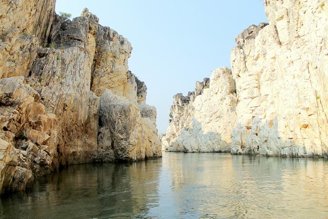 Marble Rocks - Jabalpur (Jabalpur, where the college is located)