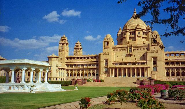 1996 -218-20A Jodhpur Hotel Umaid Bhawan Palace (Jodhpur, where the college is located)