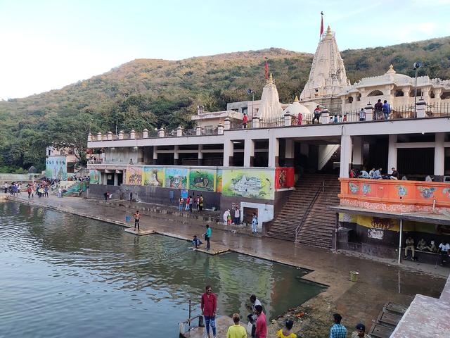 Damodar Kund - Junagadh - Gujarat (Junagadh, where the college is located)
