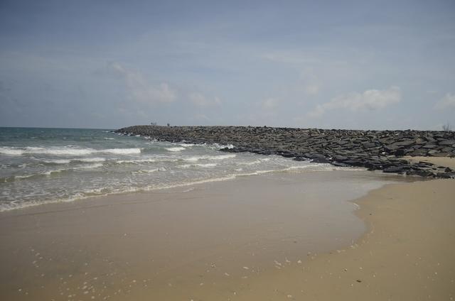 Karaikal Beach JEG2443 (Karaikal, where the college is located)