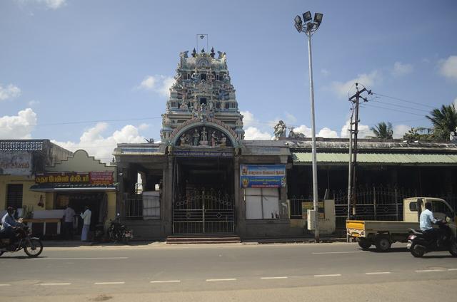 Karaikal Ammaiyar temple karaikkal JEG2490 (Karaikal, where the college is located)