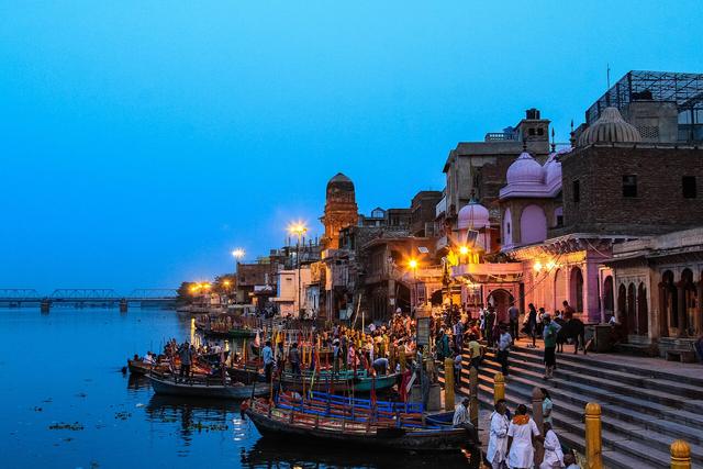 Vishram Ghat (Mathura, where the college is located)