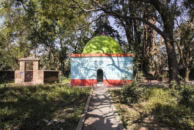 Tomb of Mirmadan (Murshidabad, where the college is located)