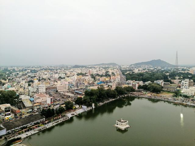 Namakkal Fort (Namakkal, where the college is located)