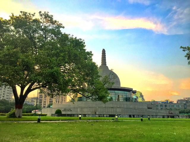 Buddha Smriti Park (Patna, where the college is located)