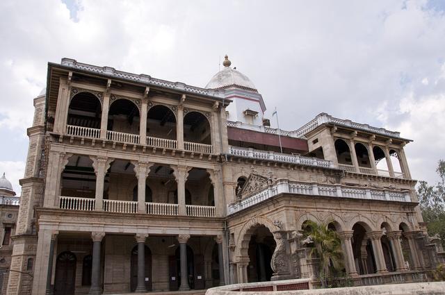 Pudukottai palace (Pudukottai, where the college is located)