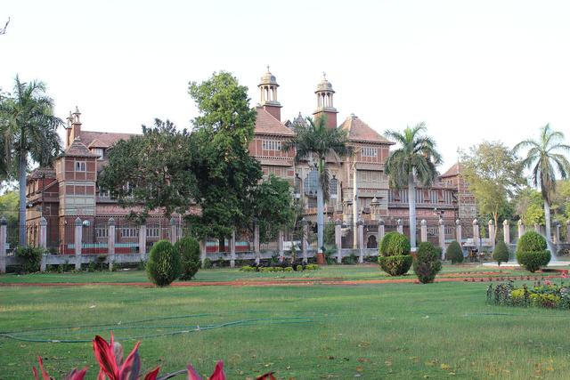 Baroda Museum01 (Vadodara, where the college is located)