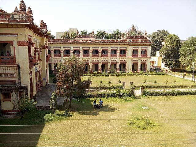 Faculty of Arts Building, Banaras Hindu University (Varansi, where the college is located)