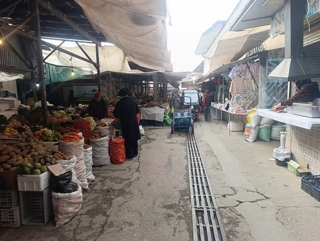 Central bazaar, Jalalabad